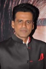 Manoj Bajpai on the sets of Kaun Banega Crorepati in Mumbai on 5th Jan 2013 (69).JPG
